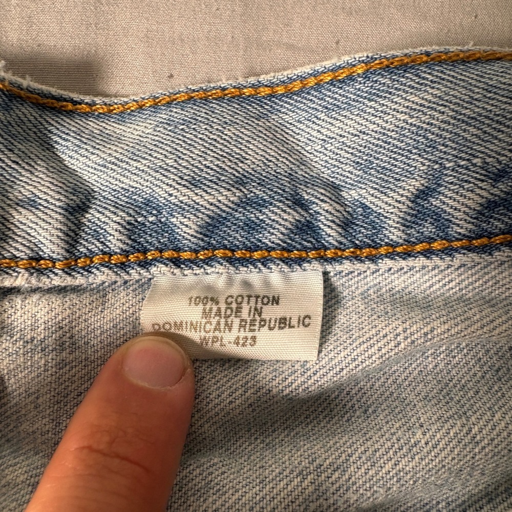 VTG Levis 501 Mens Light Wash Straight Leg Button Fly Distressed Jeans W36 L32 - Picture 2 of 7
